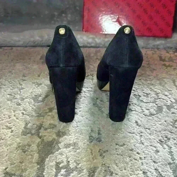 Guess Padey Platform Heels - size 6 - Picture 6 of 7